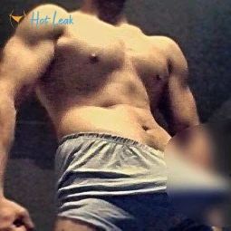 Hung Selfsucker
