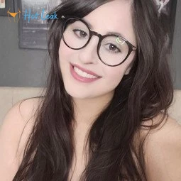 Curvy Geek - video call, sext & custom