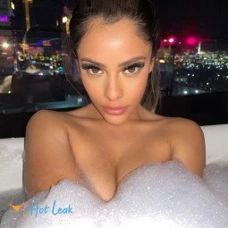 👑 Queen Cyn
