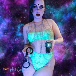 Holly Graphixxx