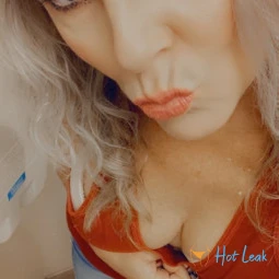 Cougar MOMMY