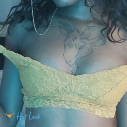 💔your favorite tiny pocket hoe!✨