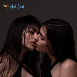 Sergis Twins 👯‍♀️ Double Pleasure